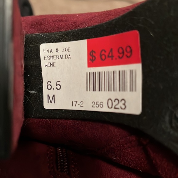 Eva & Zoe, Women’s Size 6.5, Red/Maroon Heels - Picture 4 of 4